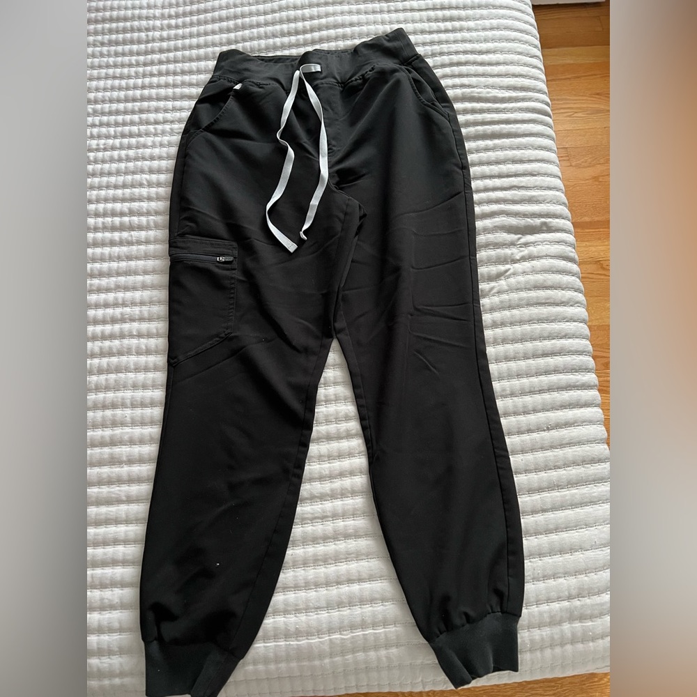 FIGS High wasted Zamora joggers scrub pants